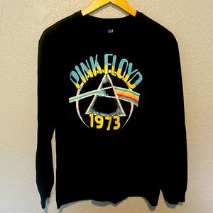 GAP teen graphic tee